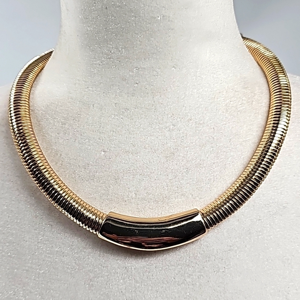 Chico's Spiral Gold Toned Short‎ Necklace